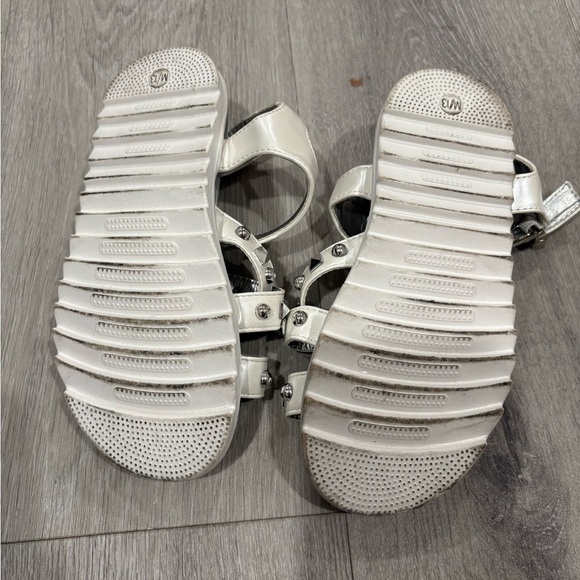 Vince Camuto Girls Studded White Sandals - Picture 4 of 5